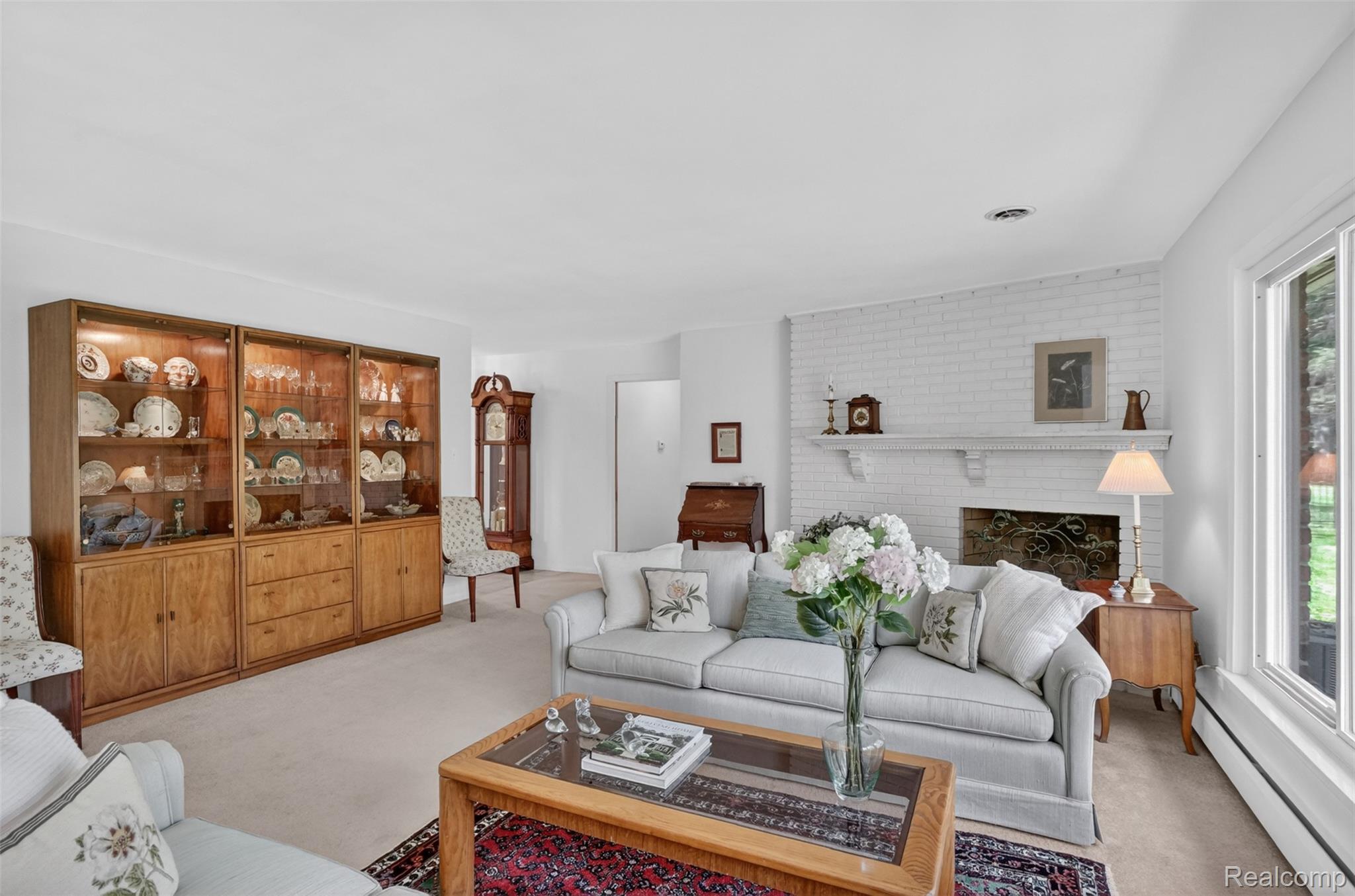 857 Helston Road Bloomfield Hills, MI 48304 - Photo 9 of 37 DSC09978.jpg