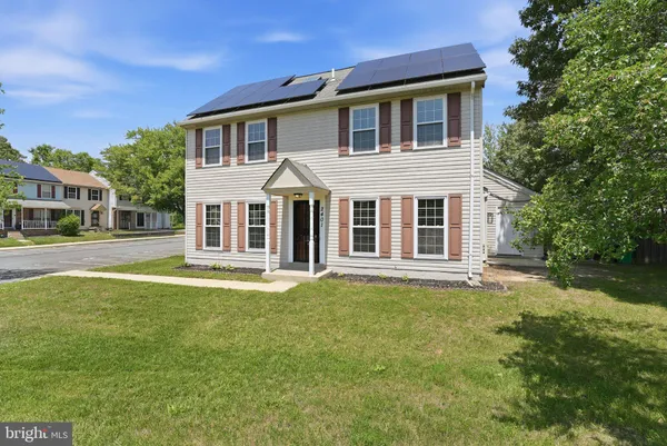 $2,500 | 2401 East Rosecroft Village Circle, Oxon Hill, MD 20745