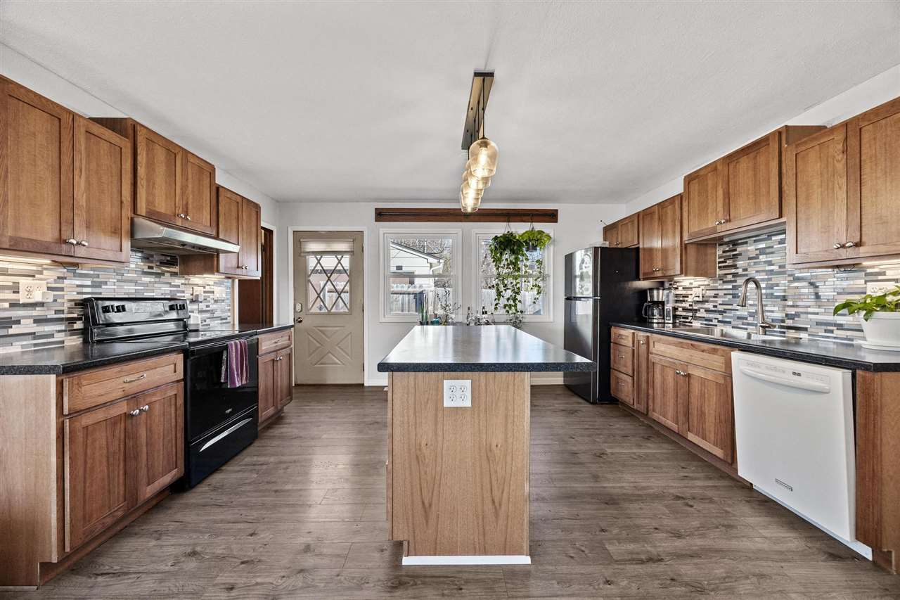 907 Cheyenne Road Northwest Cedar Rapids, IA 52405 - Photo 1 of 25 Gallery Image 1
