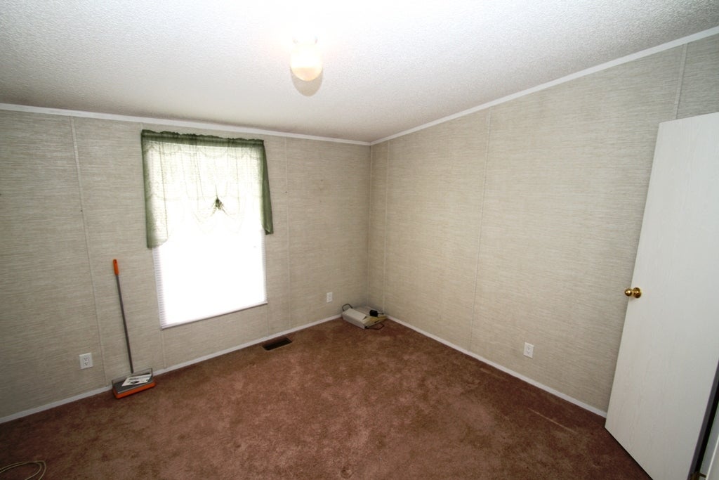 904 Raleigh Street East Rupert, WV 25984 - Photo 20 of 25 Gallery Image 20