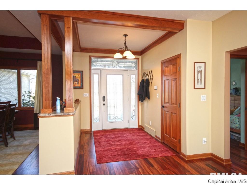 62 West Fairview Lane Springfield, IL 62711 - Photo 4 of 36 Gallery Image 4