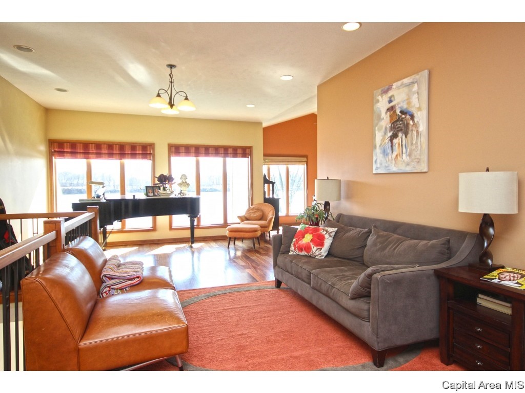 62 West Fairview Lane Springfield, IL 62711 - Photo 5 of 36 Gallery Image 5