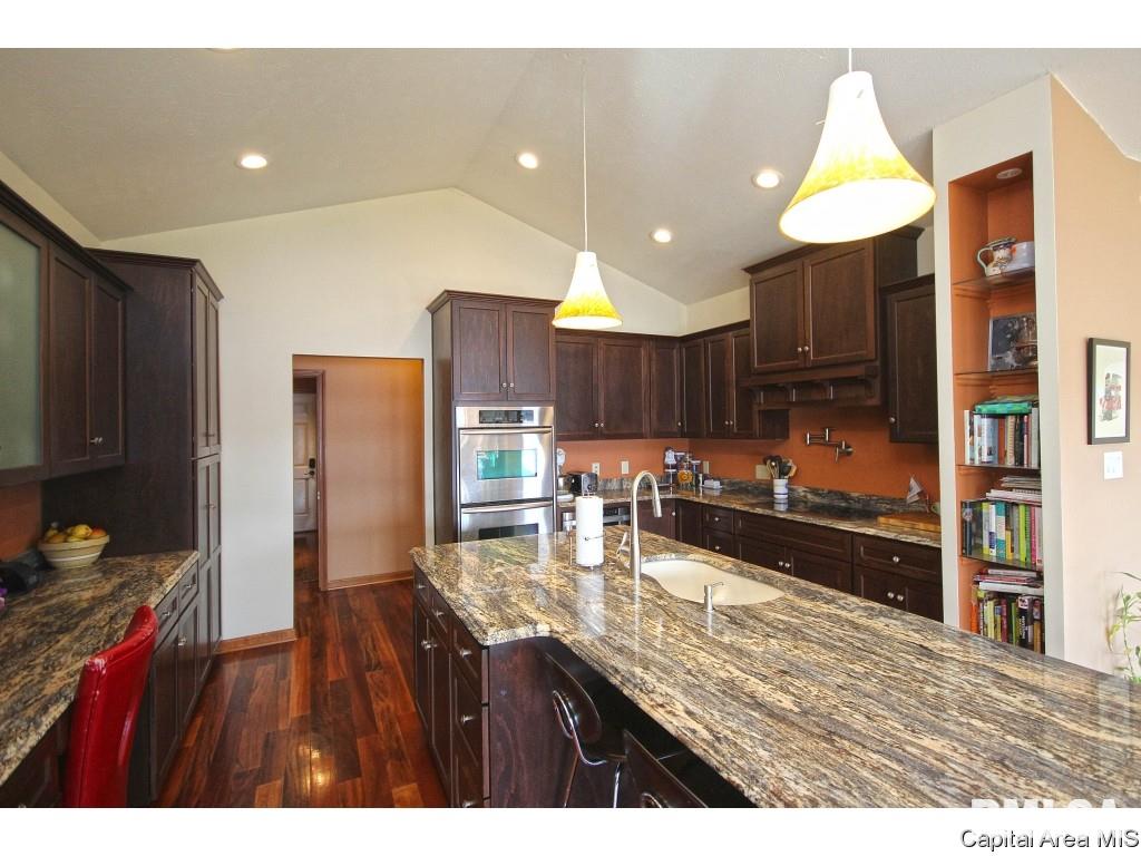 62 West Fairview Lane Springfield, IL 62711 - Photo 8 of 36 Gallery Image 8