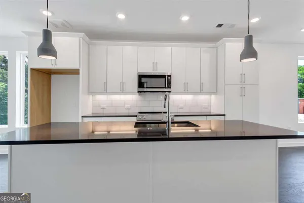 $2,500 | 400 Pratt Drive, Unit 1401, Atlanta, GA 30315