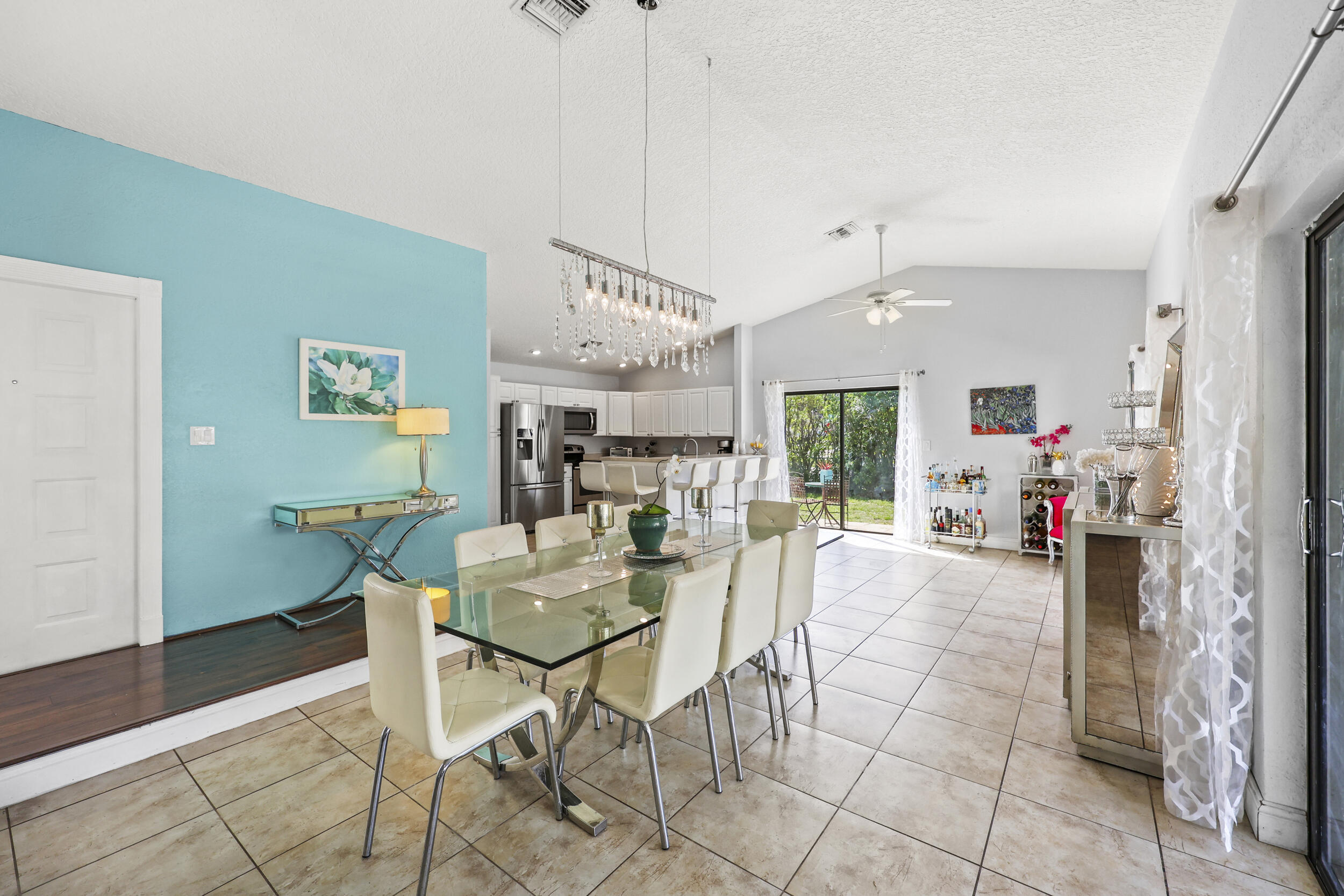 21059 Rustlewood Avenue Boca Raton, FL 33428 - Photo 6 of 43 453A8137