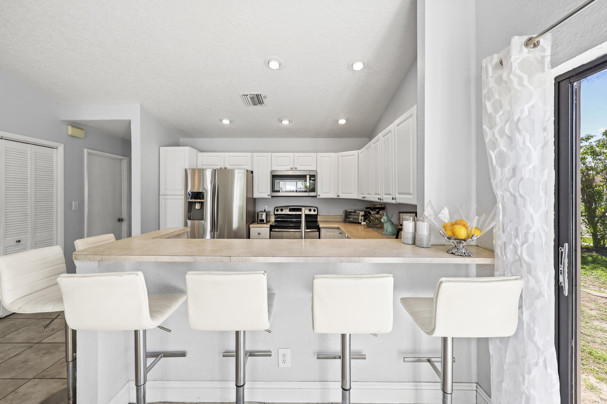 21059 Rustlewood Avenue Boca Raton, FL 33428 - Photo 9 of 43 21_453a8092