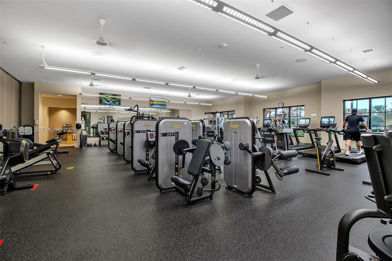 13608 Messina Loop, Unit 201 Bradenton, FL 34211 - Photo 47 of 68 a view of a room with gym equipment