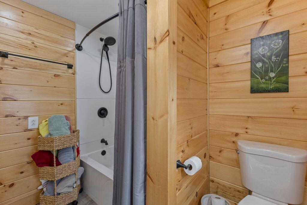 8 Emerson Drive Windham, ME 04062 - Photo 21 of 57 19__V5A8929