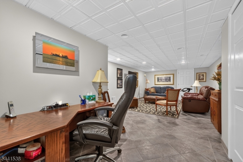 653 Foothill Road Bridgewater, NJ 08807 - Photo 28 of 41