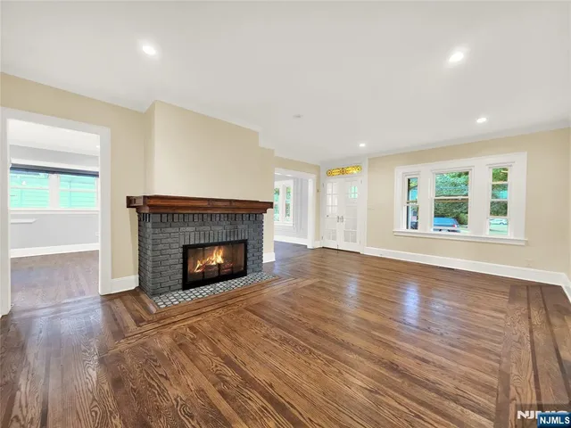 $950,000 | 15-09 Morlot Avenue, Fair Lawn, NJ 07410