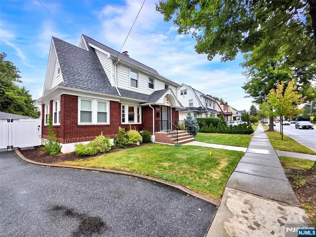 $950,000 | 15-09 Morlot Avenue, Fair Lawn, NJ 07410