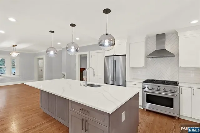 $950,000 | 15-09 Morlot Avenue, Fair Lawn, NJ 07410