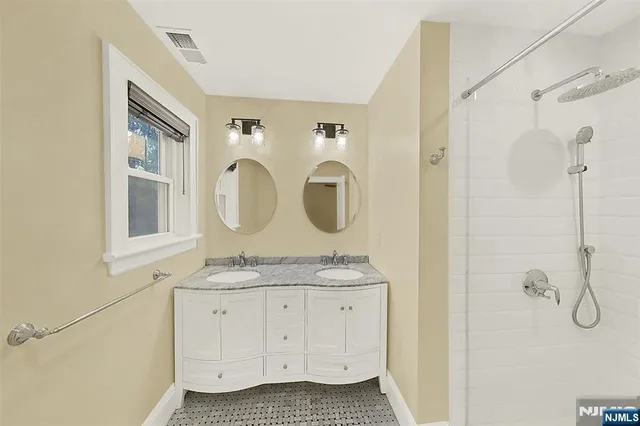 $950,000 | 15-09 Morlot Avenue, Fair Lawn, NJ 07410