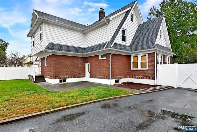 $950,000 | 15-09 Morlot Avenue, Fair Lawn, NJ 07410