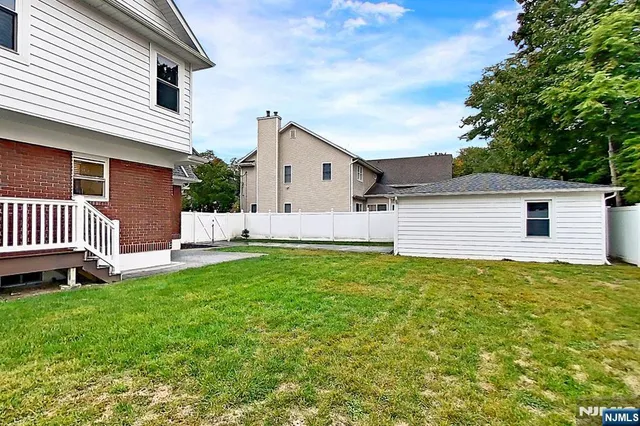 $950,000 | 15-09 Morlot Avenue, Fair Lawn, NJ 07410