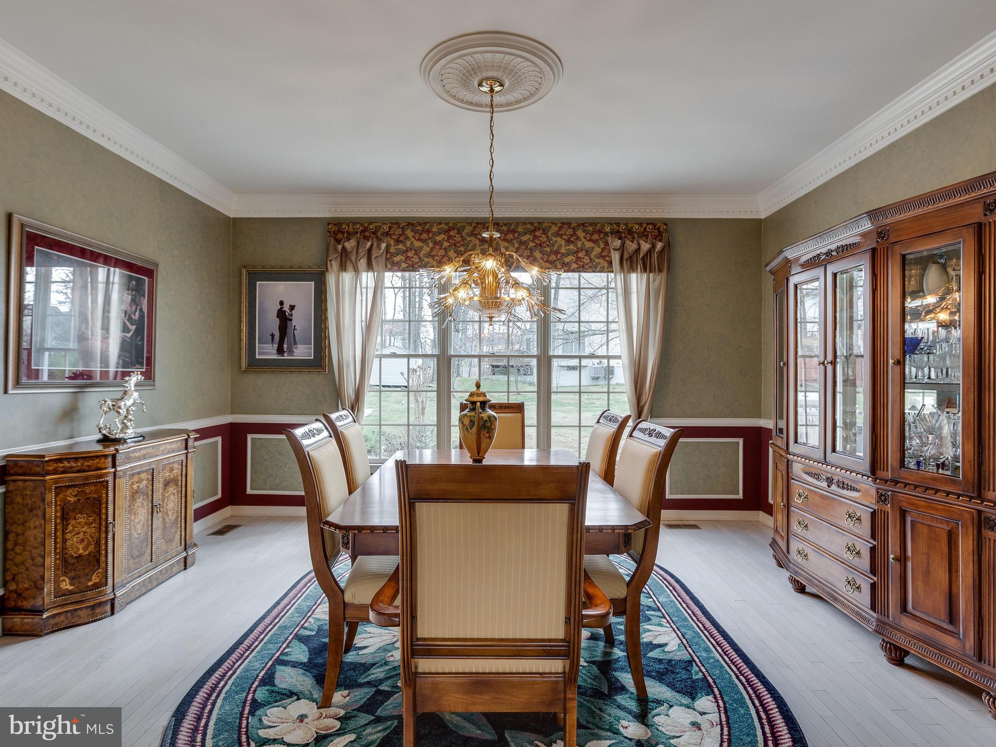 5613 Clifton Road Clifton, VA 20124 - Photo 17 of 42 Dining Room