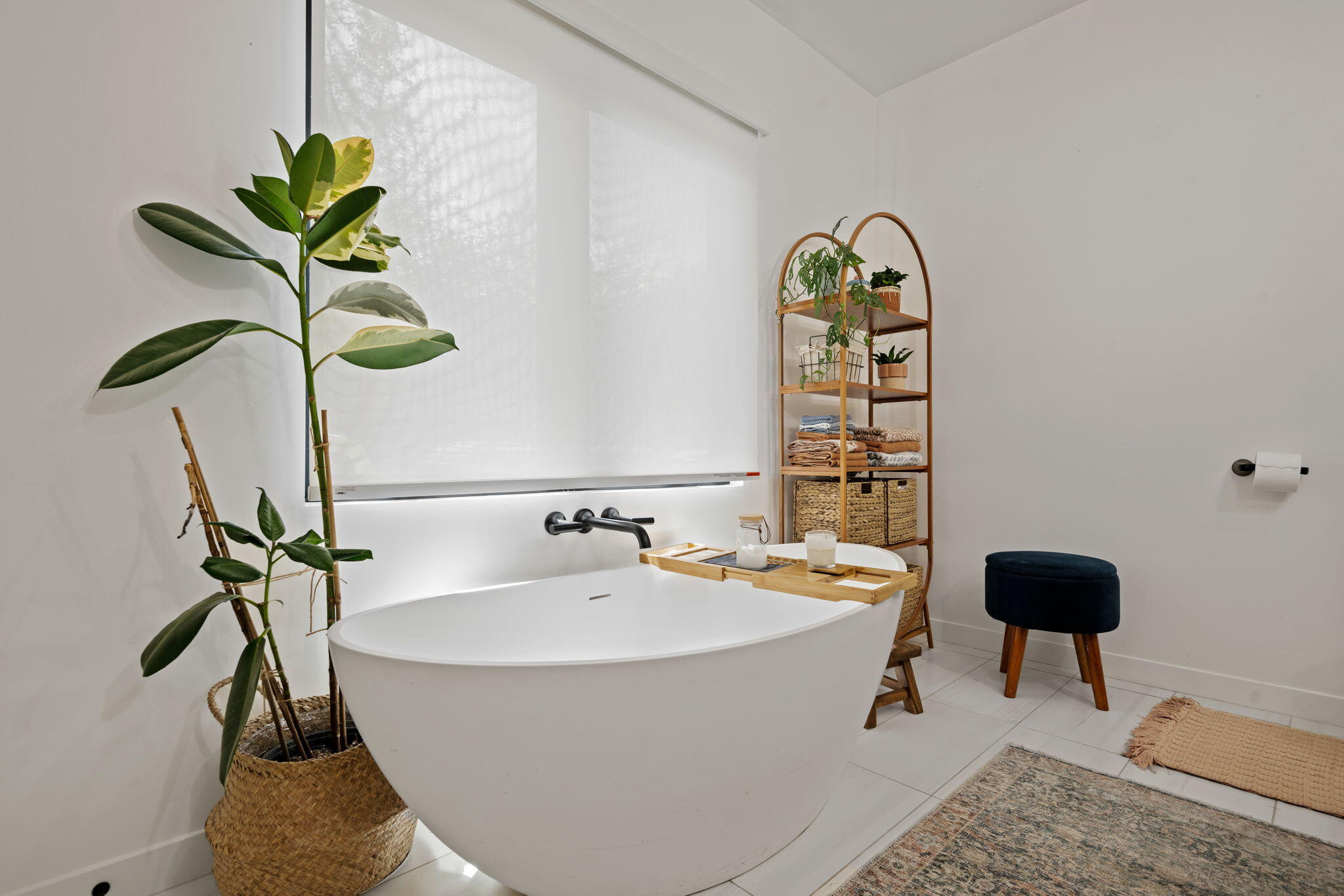 308 Cooper Road Santa Barbara, CA 93109 - Photo 15 of 29 Primary Bathroom