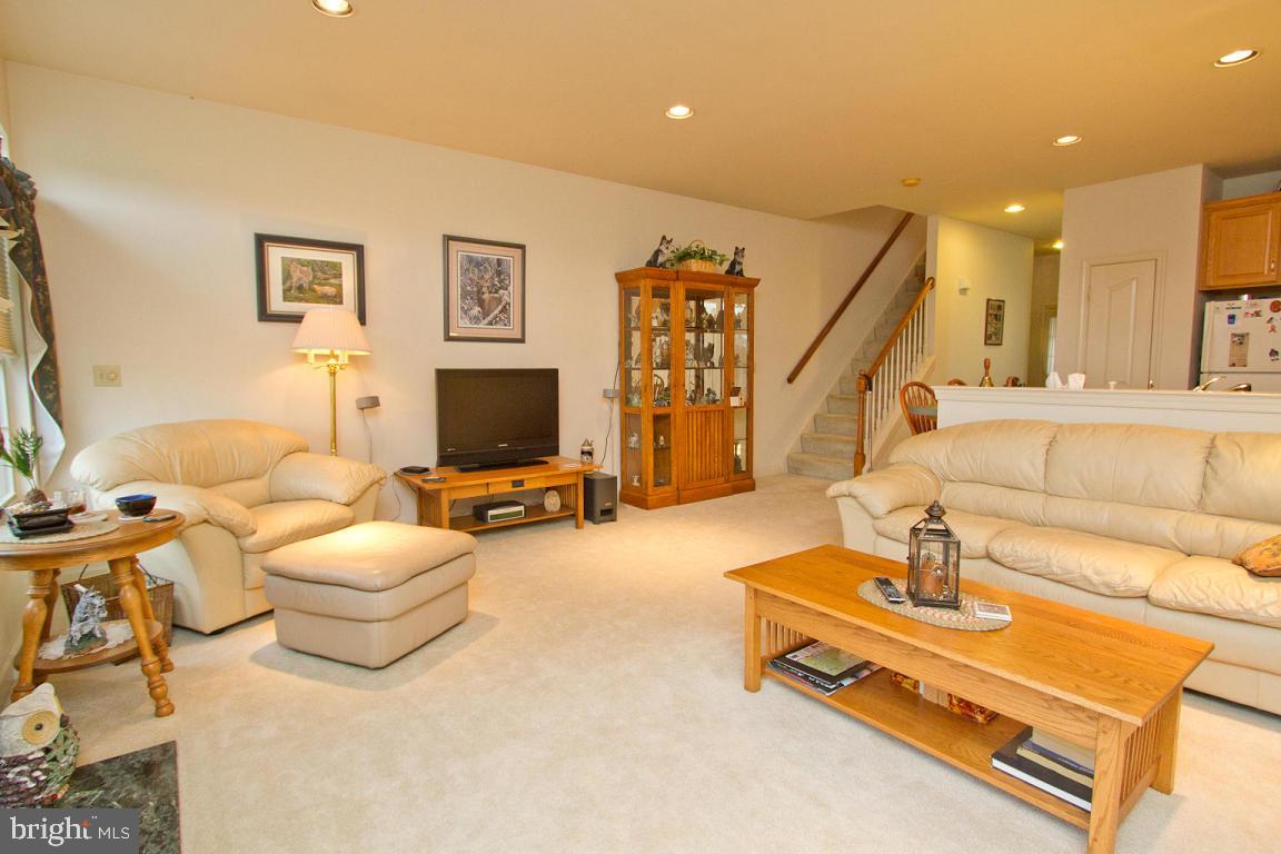 424 Stone Creek Road Lancaster, PA 17603 - Photo 5 of 37 Gallery Image 5