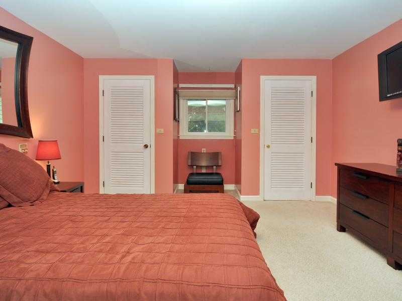 12 Pinetop Road Barrington, RI 02806 - Photo 17 of 25 Master Bedroom.