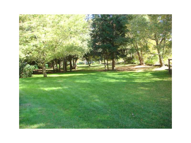 12 Pinetop Road Barrington, RI 02806 - Photo 3 of 25 Yard/Garden.