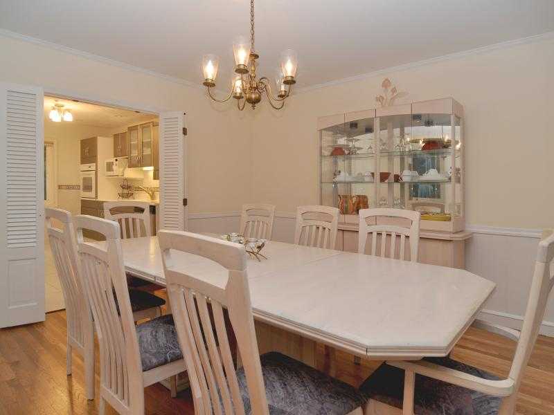 12 Pinetop Road Barrington, RI 02806 - Photo 10 of 25 Dining Room.