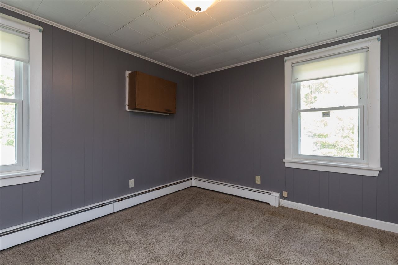 244 Mill Pond Road Nottingham, NH 03290 - Photo 17 of 39