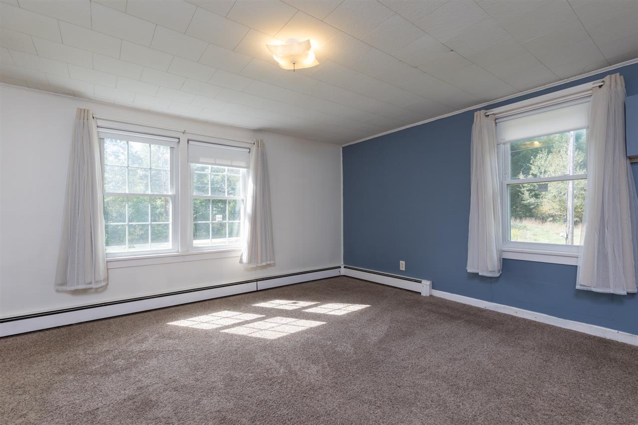 244 Mill Pond Road Nottingham, NH 03290 - Photo 21 of 39