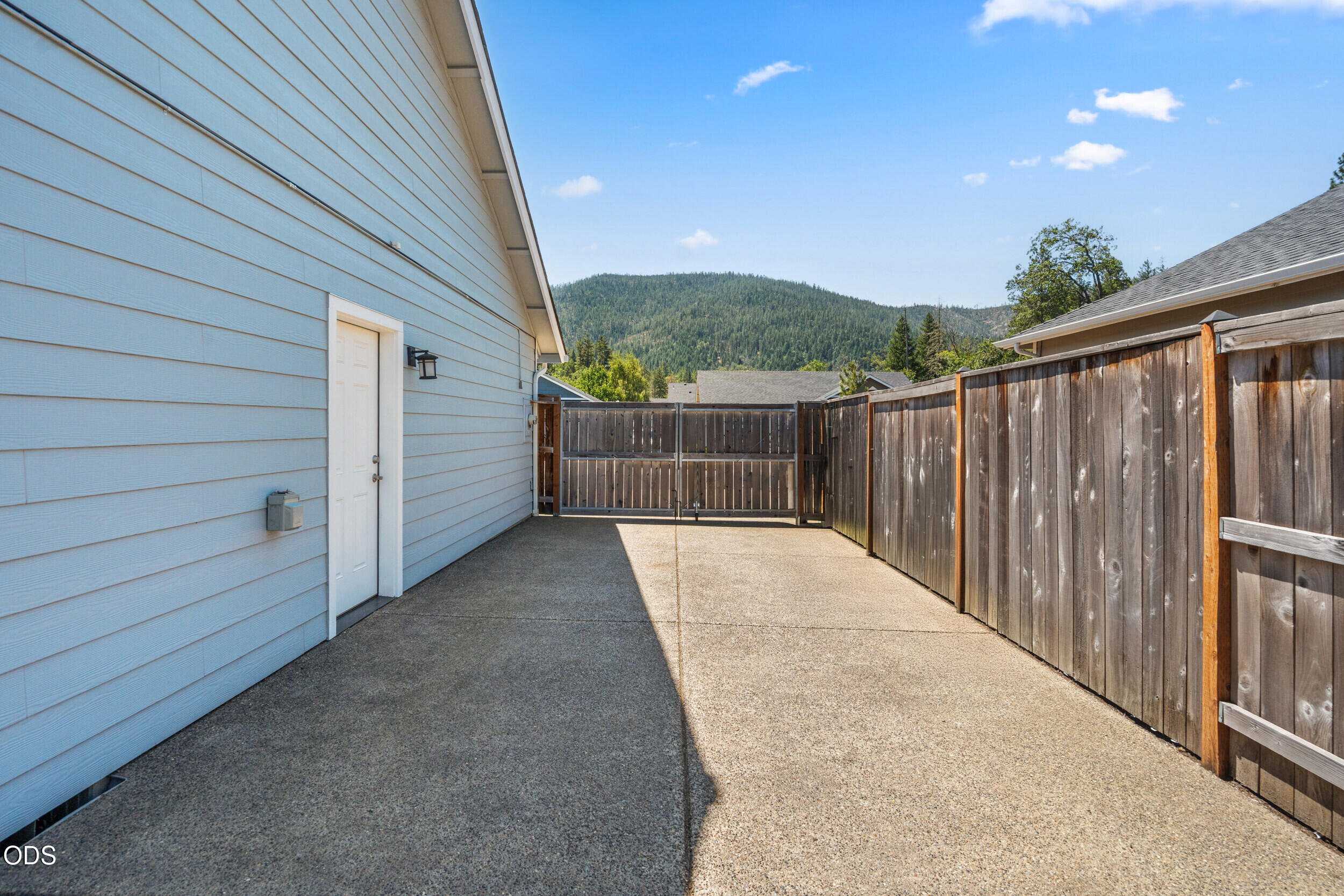 263 Retirement Lane Cave Junction, OR 97523 - Photo 24 of 40