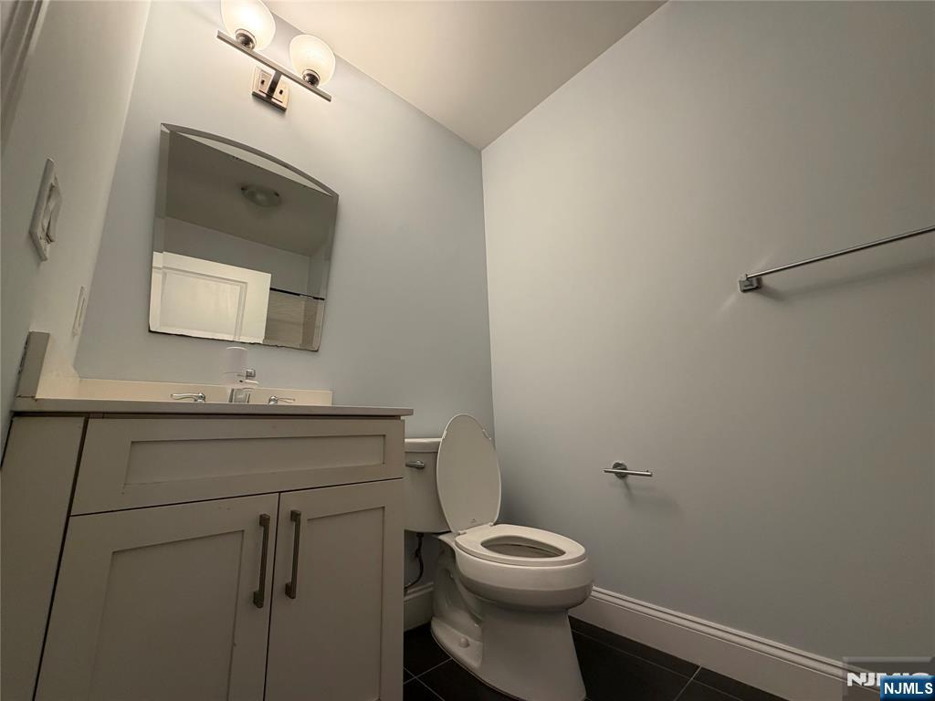 2001 Hudson Terrace, Unit 305 Fort Lee, NJ 07024 - Photo 2 of 9