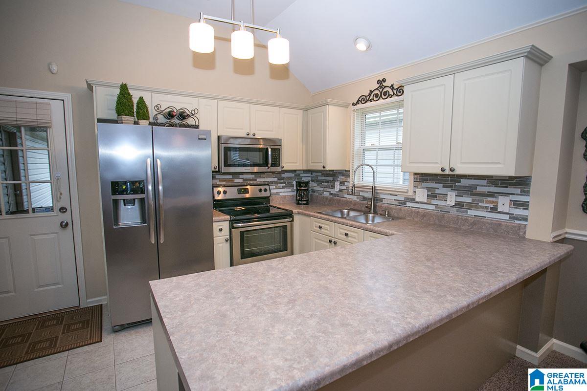190 Village Drive Calera, AL 35040 - Photo 6 of 16
