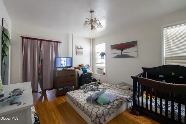 $385,000 | 874 Warren Street, Albany, NY 12208