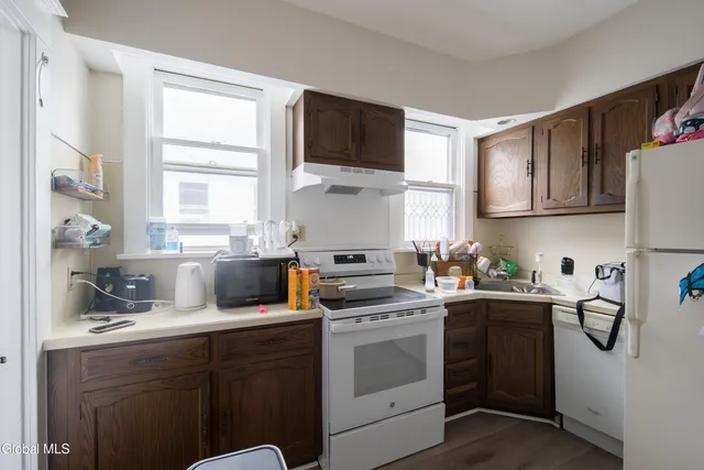 $385,000 | 874 Warren Street, Albany, NY 12208