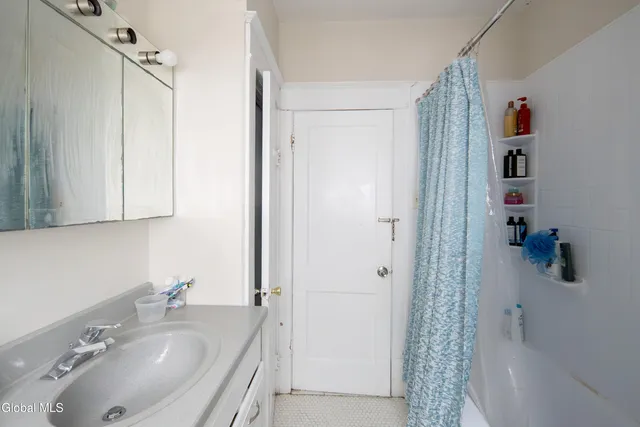 $385,000 | 874 Warren Street, Albany, NY 12208