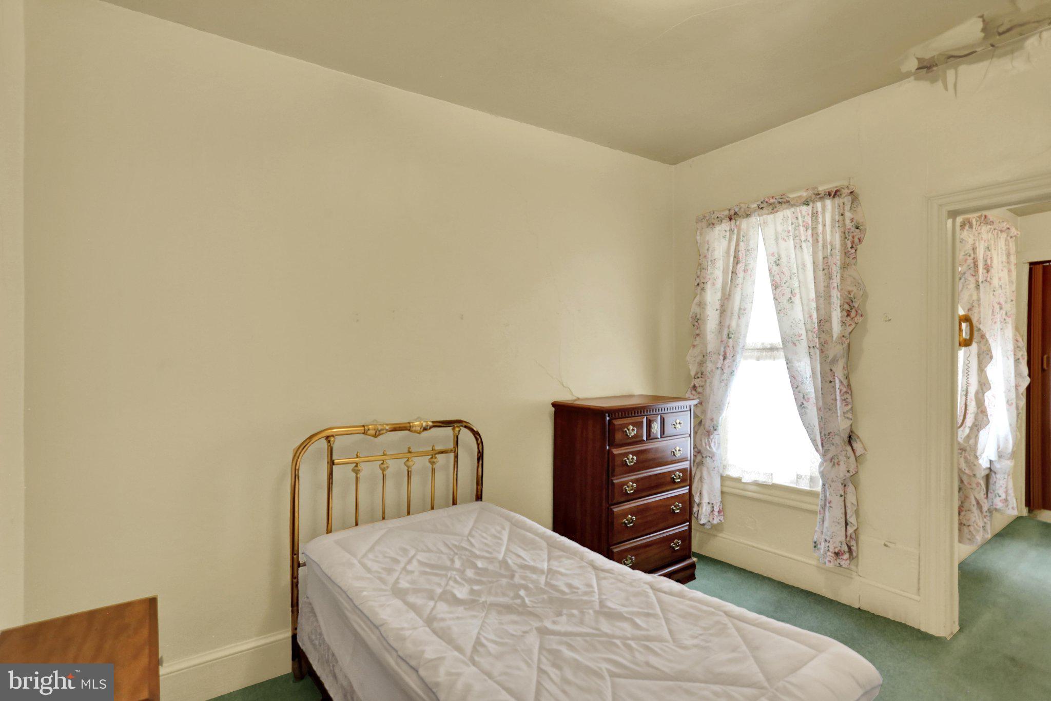 1541 Moss Street Reading, PA 19604 - Photo 10 of 20 E26A0077