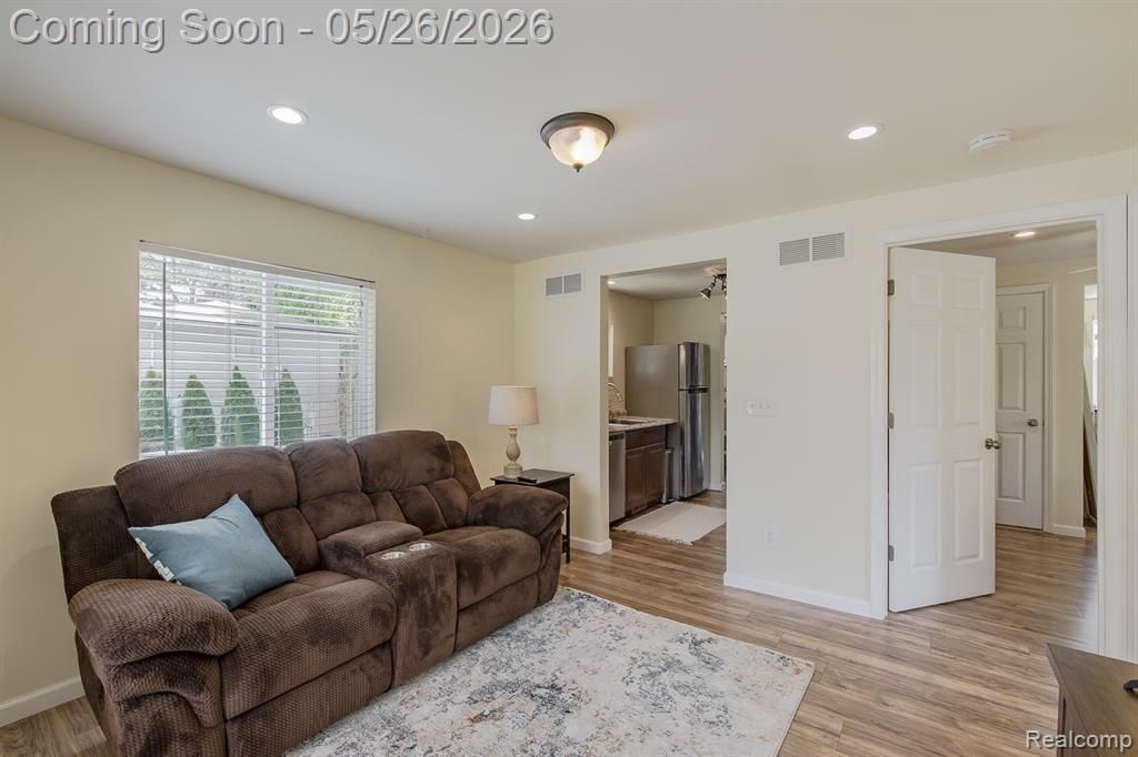 6281 Waldon Road Clarkston, MI 48346 - Photo 12 of 36 Gallery Image 12