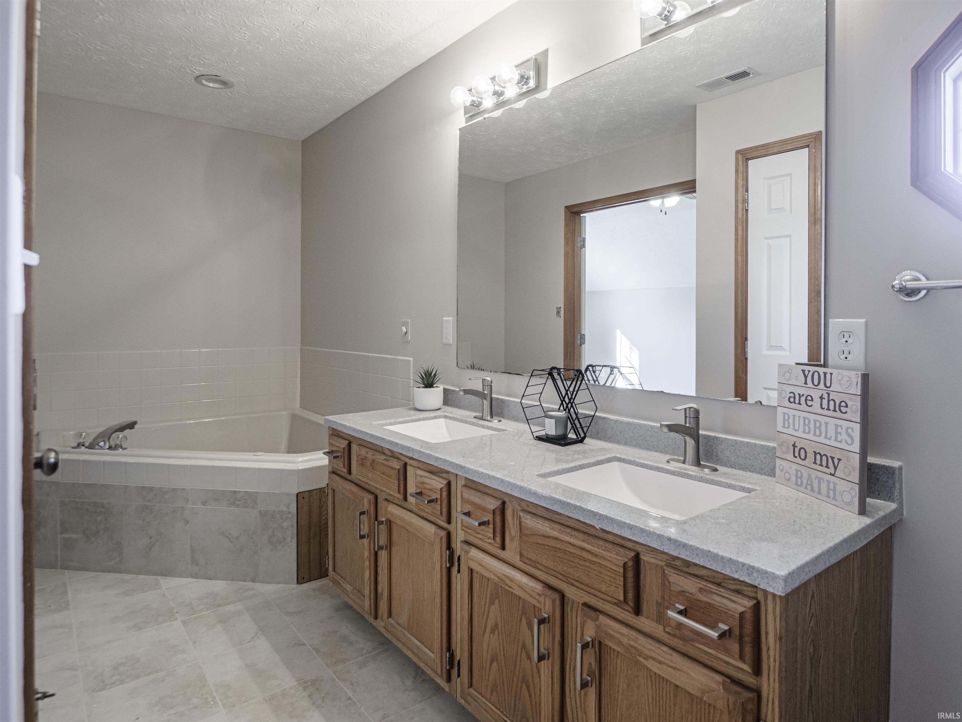 8506 Edinborough Road Evansville, IN 47725 - Photo 19 of 32