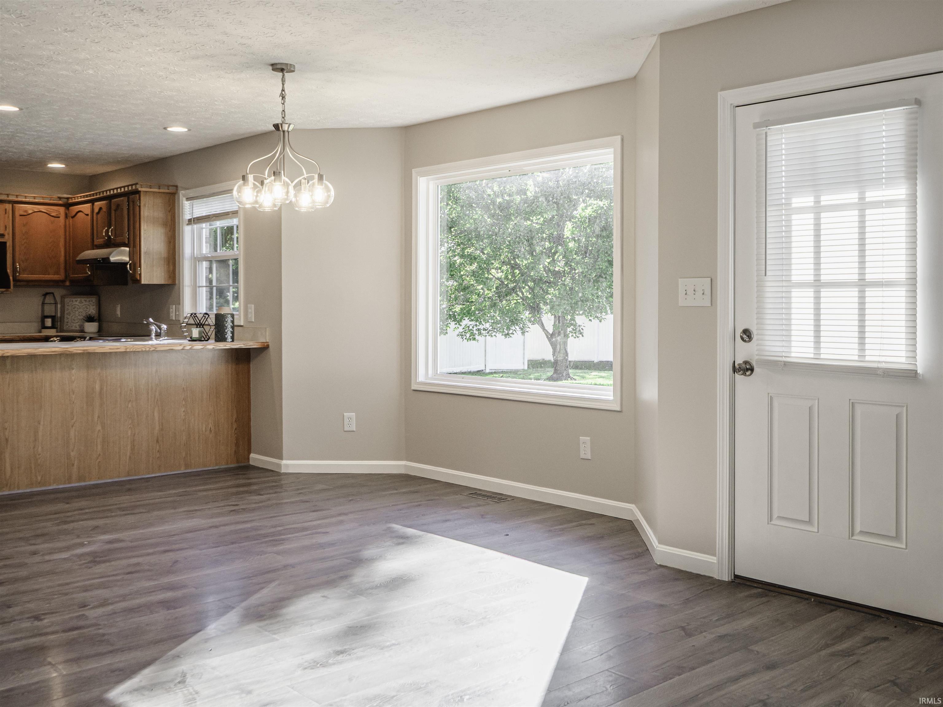 8506 Edinborough Road Evansville, IN 47725 - Photo 4 of 32