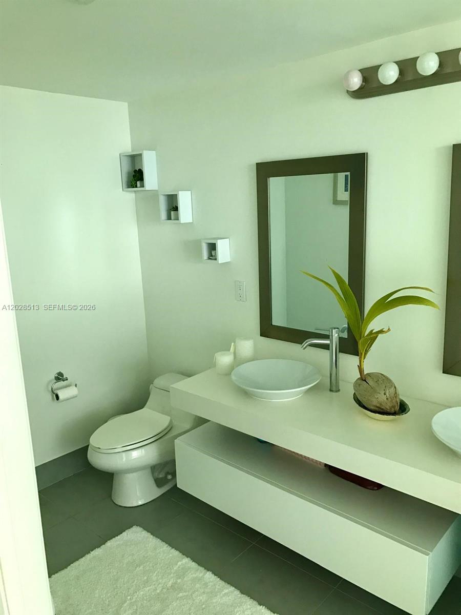 92 Southwest 3rd Street, Unit 3712 Miami, FL 33130 - Photo 8 of 14