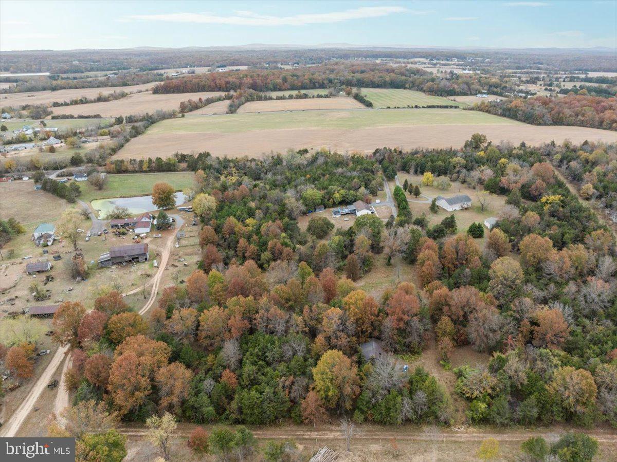 10346 Groves Farm Road Midland, VA 22728 - Photo 31 of 36 a view of city and ocean