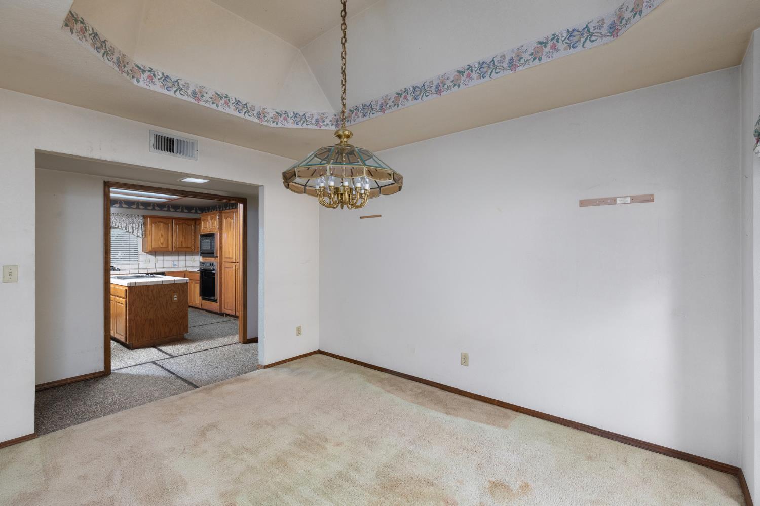 2038 Rall Avenue Clovis, CA 93611 - Photo 12 of 37 Gallery Image 12