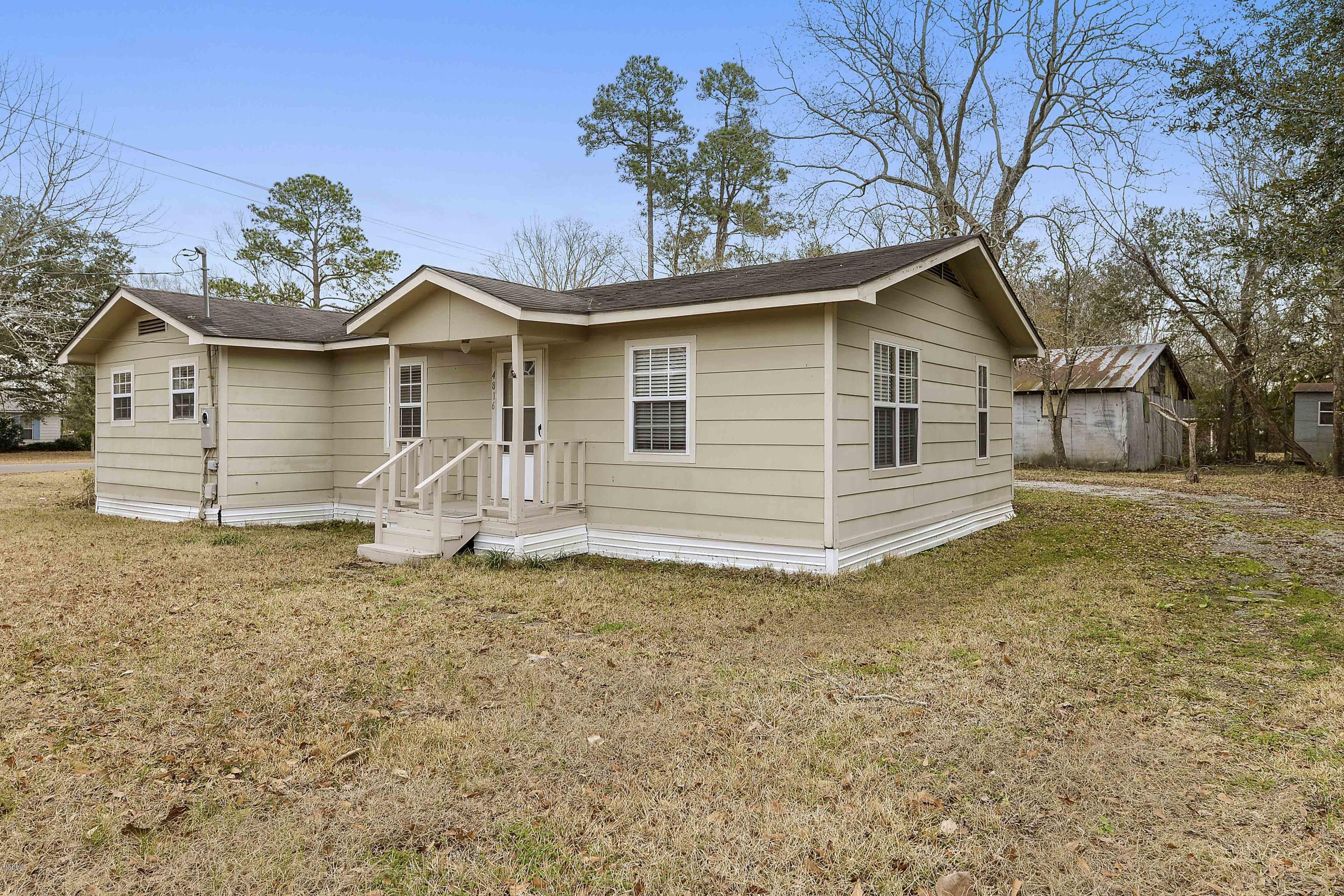 4816 Dutch Bayou Road Moss Point, MS 39563 - Photo 3 of 29 003