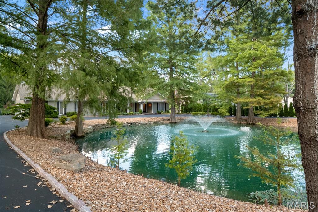 12759 Ladue Road Creve Coeur, MO 63141 - Photo 3 of 77 Gallery Image 3