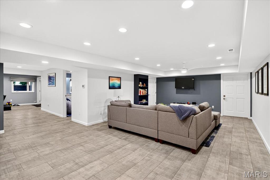 12759 Ladue Road Creve Coeur, MO 63141 - Photo 44 of 77 Gallery Image 44