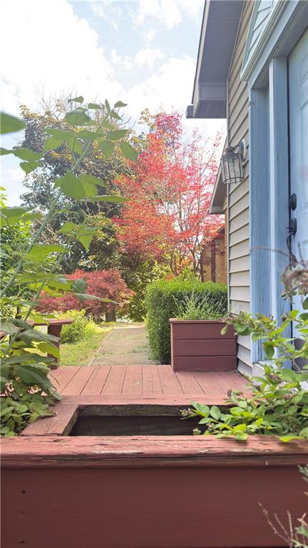 293 Spring Run Road Crescent, PA 15046 - Photo 3 of 41