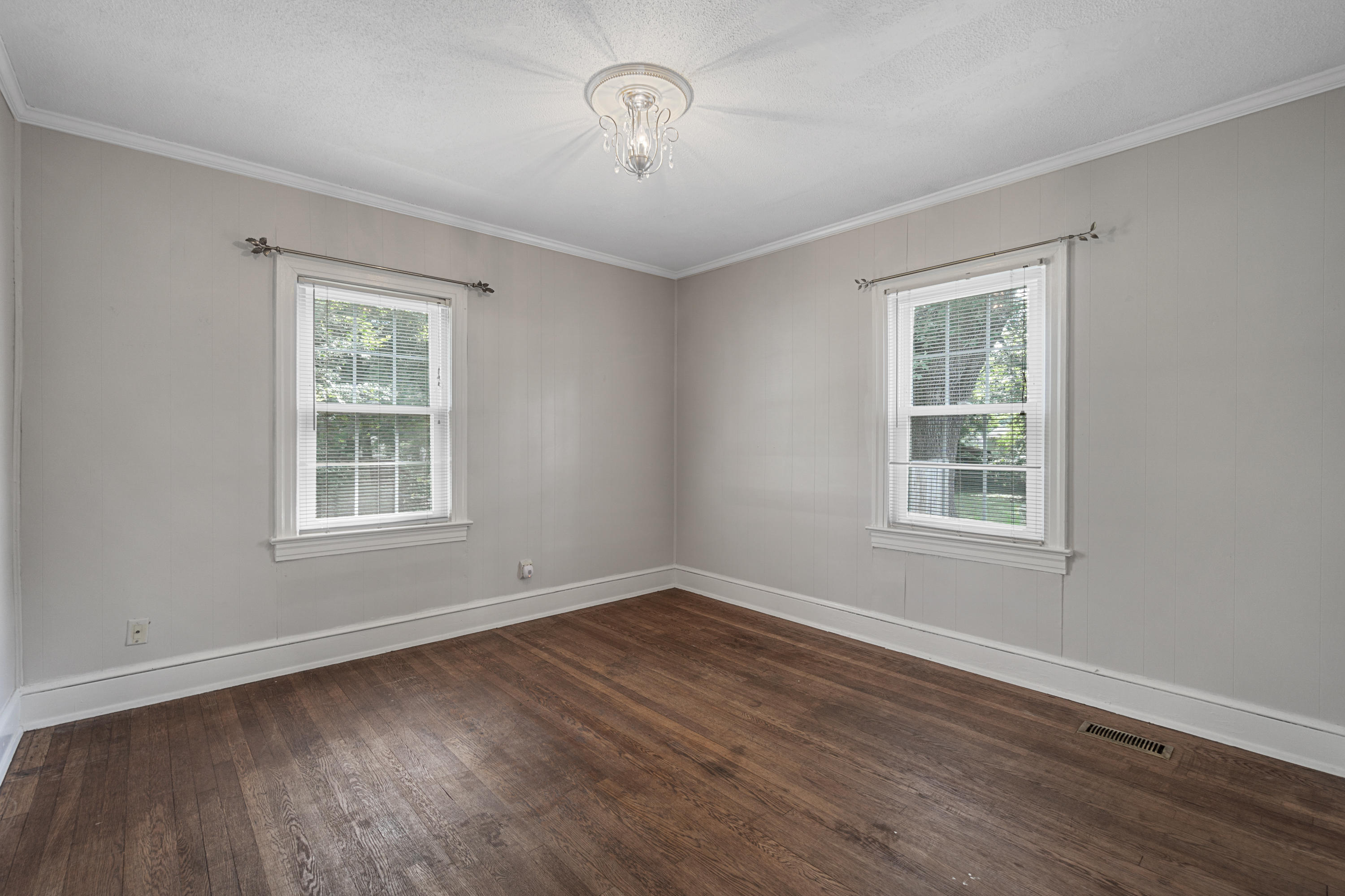 614 South Moore Road Chattanooga, TN 37412 - Photo 17 of 27 614 S. Moore-23