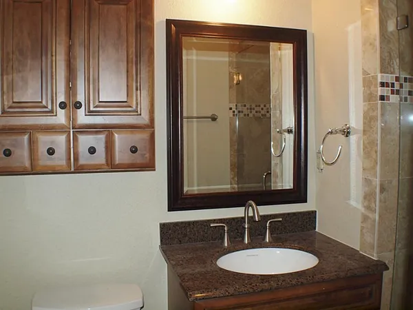 $2,400 | 3010 Castlewood Street, Houston, TX 77025