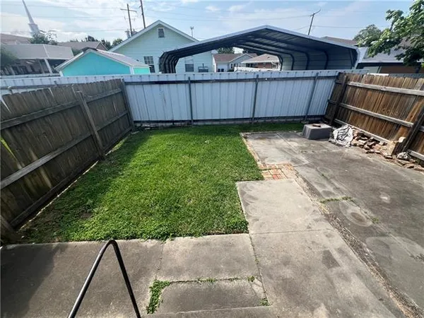 $1,500 | 2012 East Beauregard Street, Chalmette, LA 70043