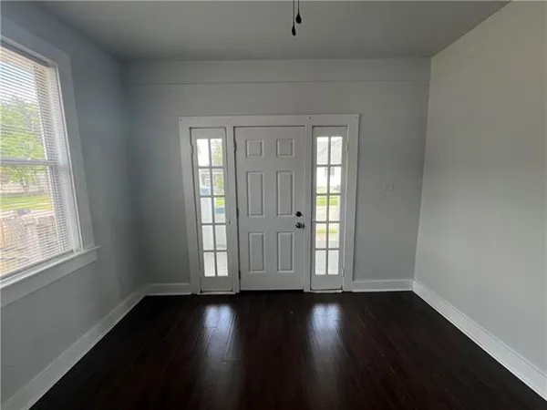 $1,500 | 2012 East Beauregard Street, Chalmette, LA 70043