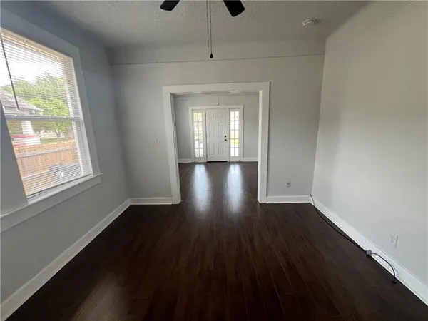 $1,500 | 2012 East Beauregard Street, Chalmette, LA 70043