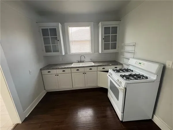 $1,500 | 2012 East Beauregard Street, Chalmette, LA 70043